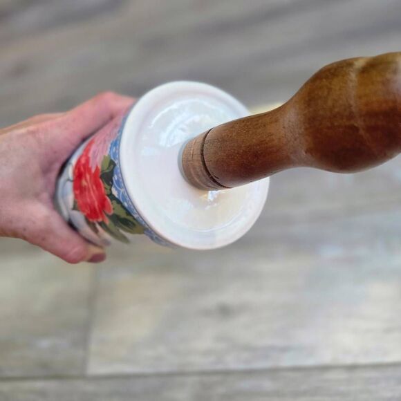 The Pioneer Woman Sweet Rose Ceramic Rolling Pin blue white check w/ floral rare - Picture 10 of 12